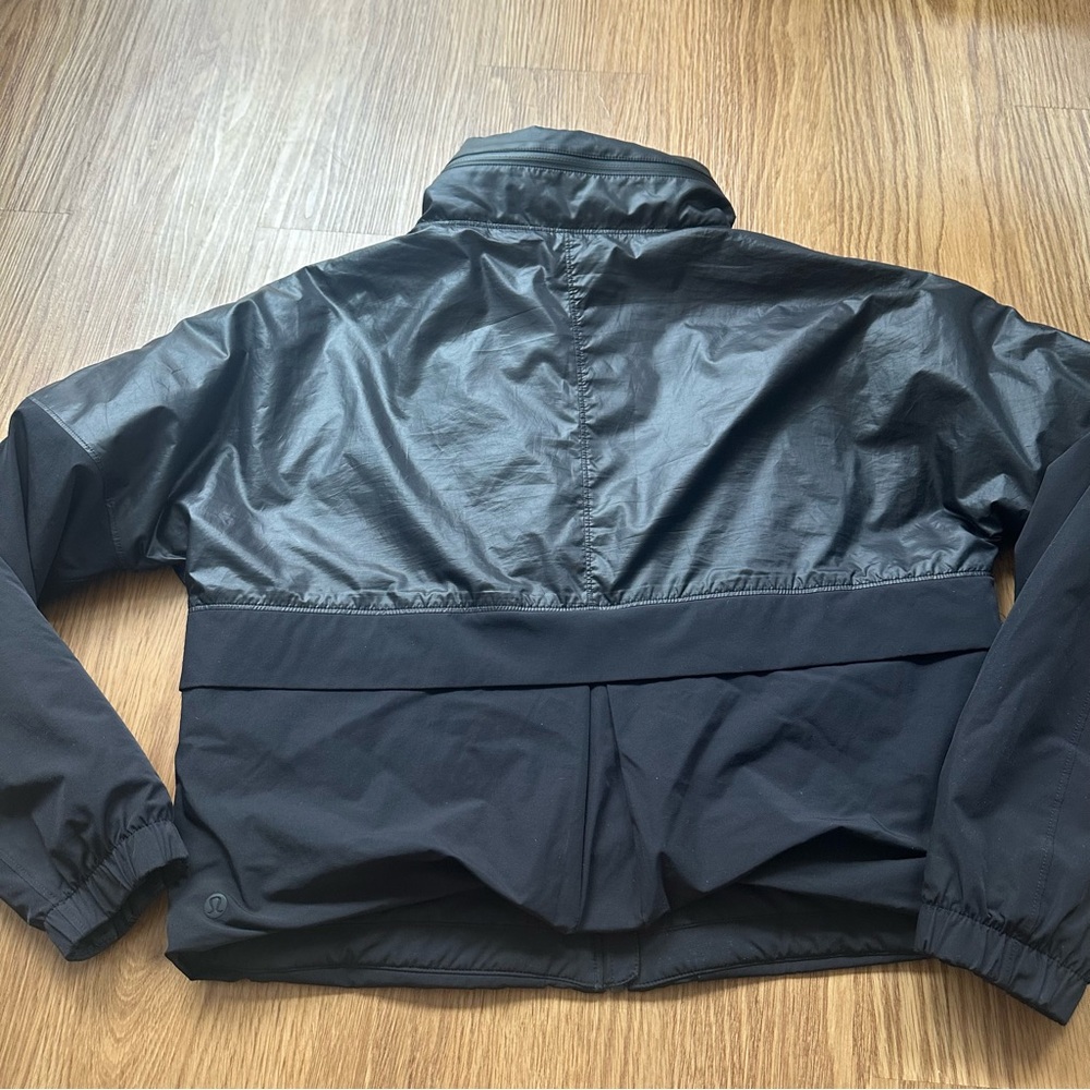 Lululemon jacket - Picture 7 of 7